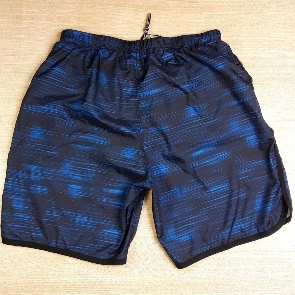 Speedo Men’s Swim Trunks. Size Medium